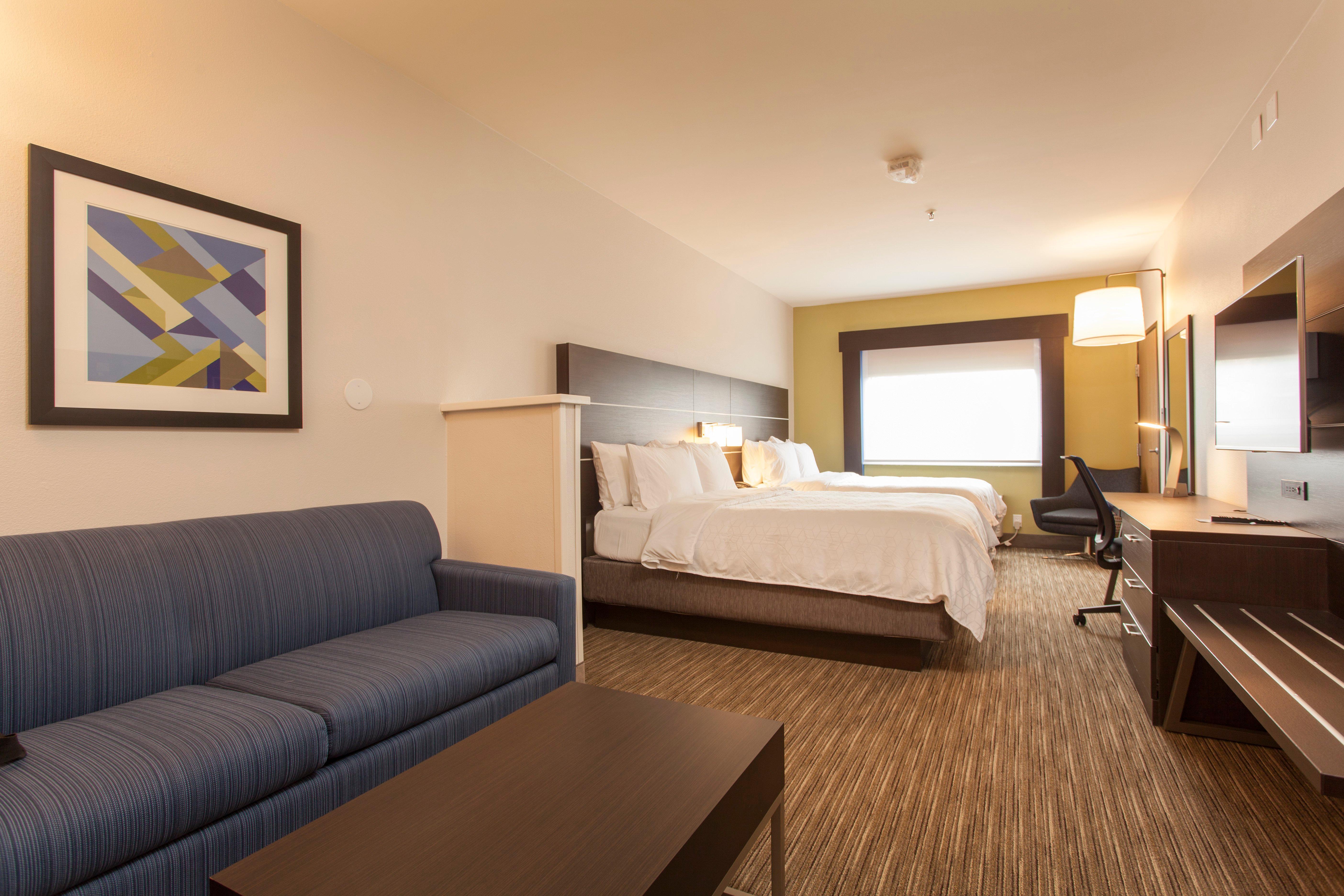Holiday Inn Express & Suites - Santa Fe, An Ihg Hotel Exterior photo